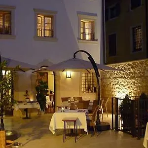 https://locanda-lo-scudo.hotelinveneto.com