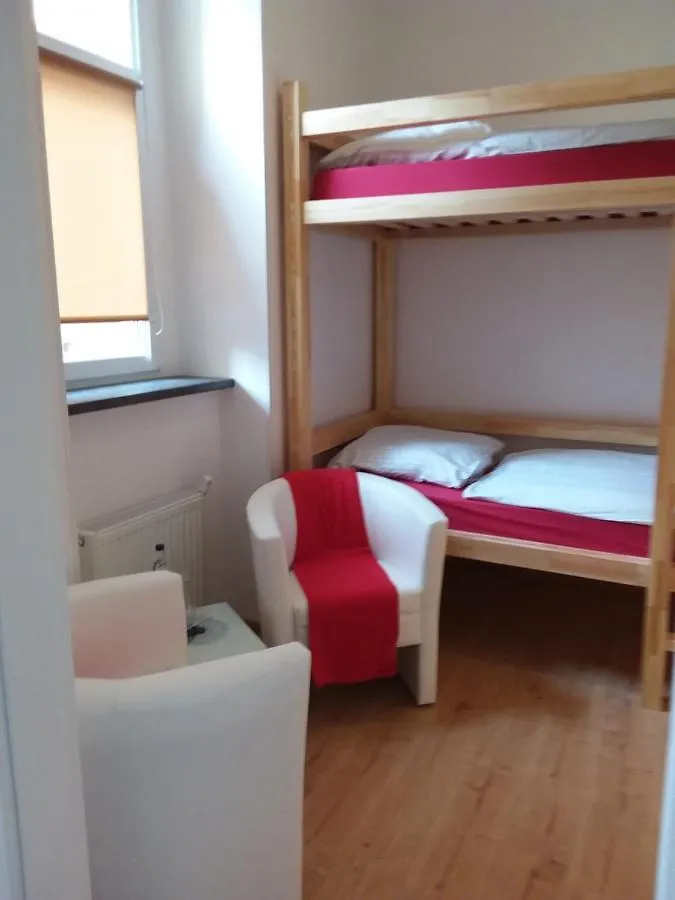 Albergue Living In The Box Berlín Hostal